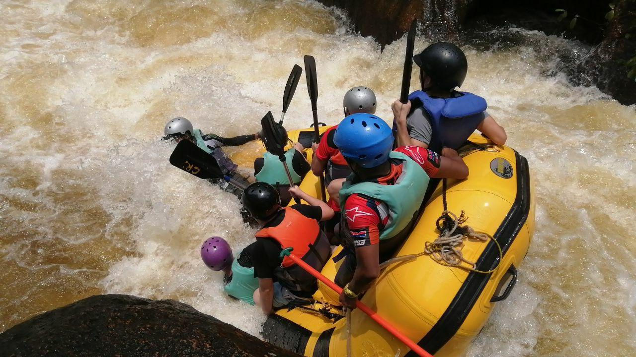 Whitewater Rafting Ulu Slim(Grade 3-4) - XTVT Malaysia | 24-hour ...